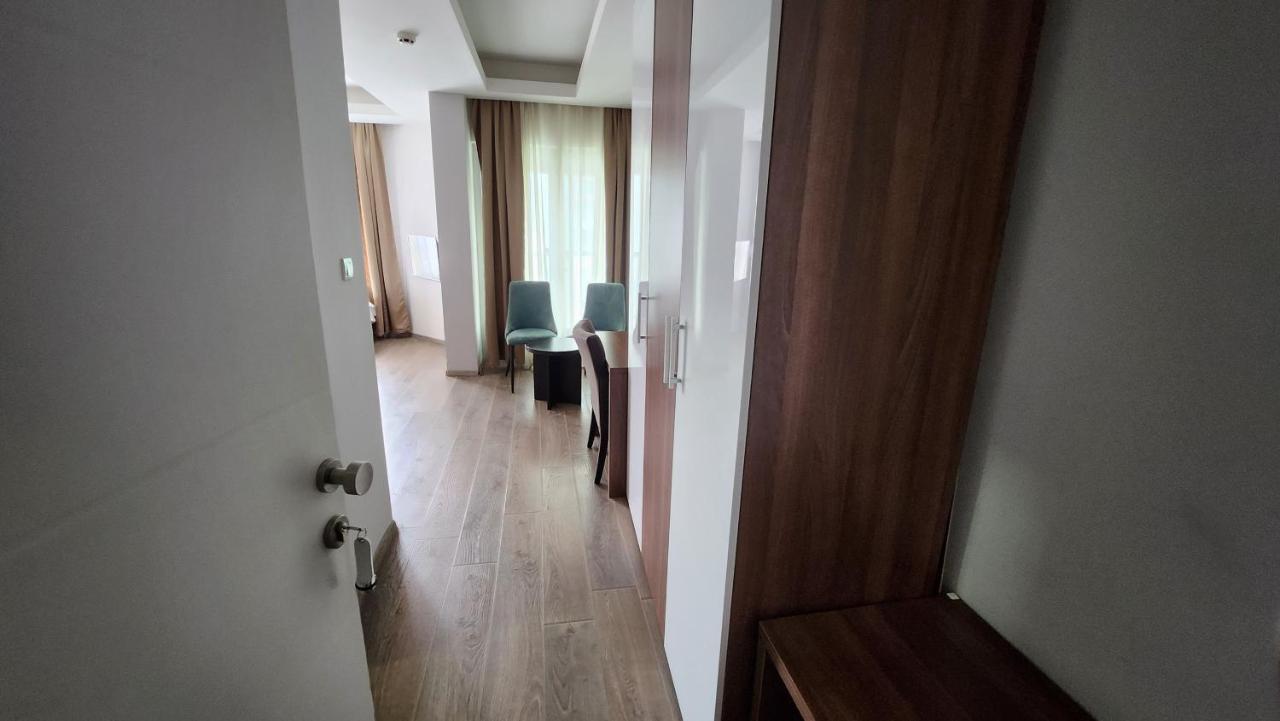 Hotel Rile Men Blue Ni Kültér fotó